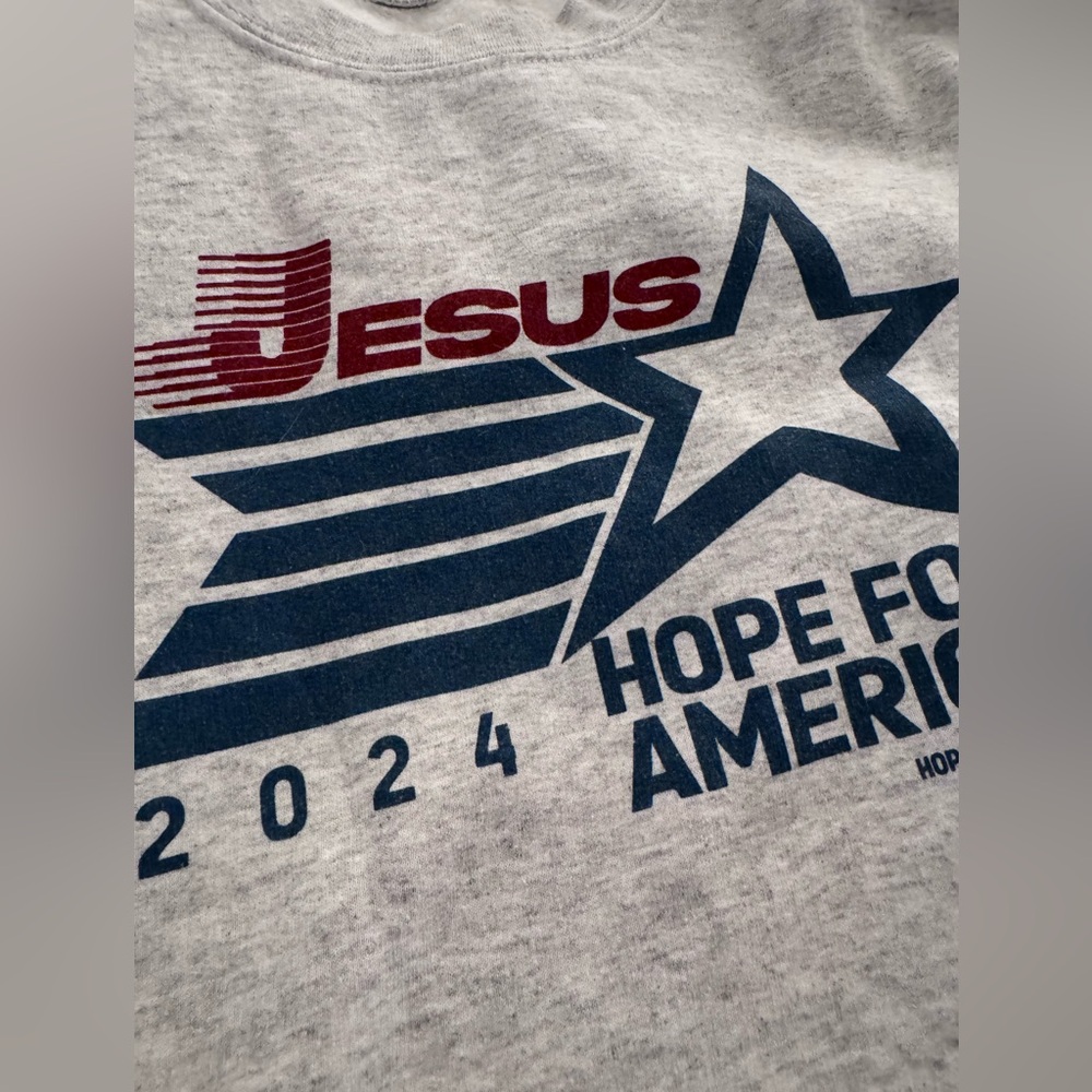 Hope Outfitters White Sweatshirt - Picture 3 of 3
